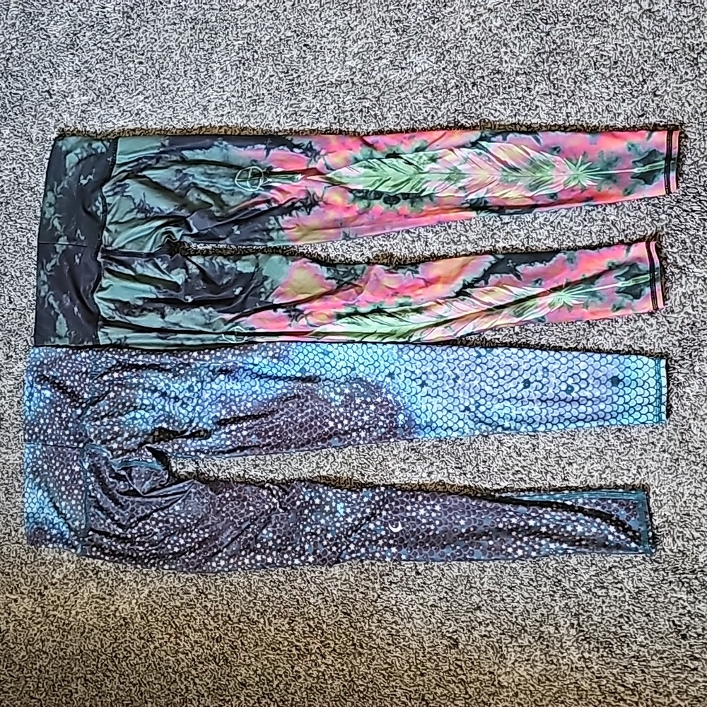 STUNNING TEEKI MERMAID AND EAGLE FEATHER LEGGINGS